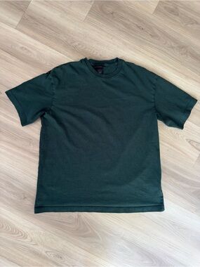 H&M
Men's Classic Crew Neck T-Shirt - Dark Green
Size: Medium